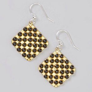 Biji Black Bead Grid Earrings